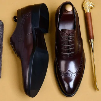 Брандираната мъжки обувки, Бизнес Модельная обувки от естествена кожа За мъже, Официалната Ежедневни обувки с брогами тип Бълок, Новост 2023 Г., записване до 12 Размер
