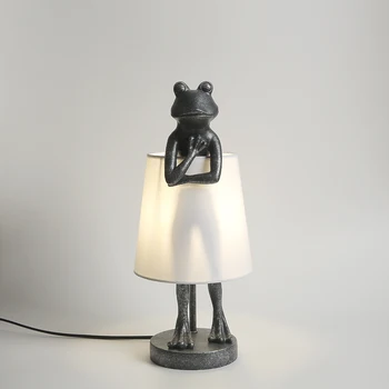 Модерна светодиодна настолна лампа под формата на жаби, Творчески настолна лампа от смола за спални, хол, хотелски кафе декор, текстилен лампа, Нощни лампи