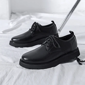 Британската кожени обувки, Мъжки бизнес модни обувки на дебела подметка, 2023, Дишаща Casual марка обувки, за костюми