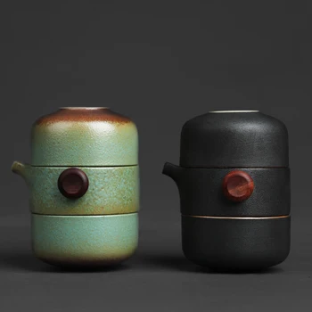 Ретро-печка промени груба керамика, един чайник и две чаши, пътен чай, керамични преносим чайник ръчно изработени от черна керамика