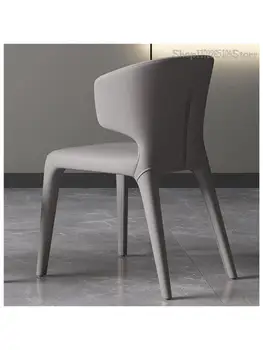 Италиански лесен Луксозен кът за стол от висок клас, Лесен за домакинството, Модерен дизайнер за почивка, Изчистен кожен стол с облегалка за хранене