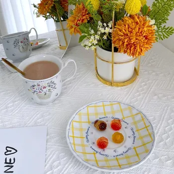 Комплект чаши и чинии за следобеден чай и кафе във френски ретро стил, керамична чиния за десерт торта в стил ins, чаша и чиния в стил майката на двора