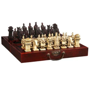 (32 броя) Сложни китайски класически дървени шах ръчна изработка теракота воини, с червена кутия